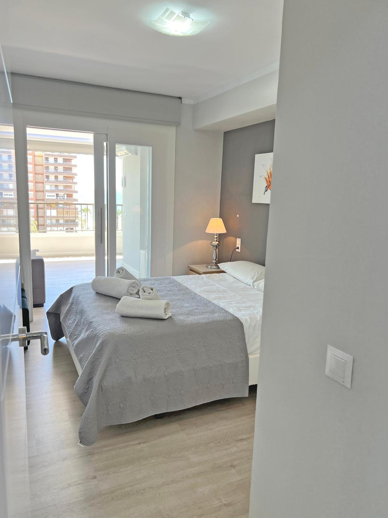 Lujo En La Playa. Parking Gratis Apartment Alicante Exterior photo