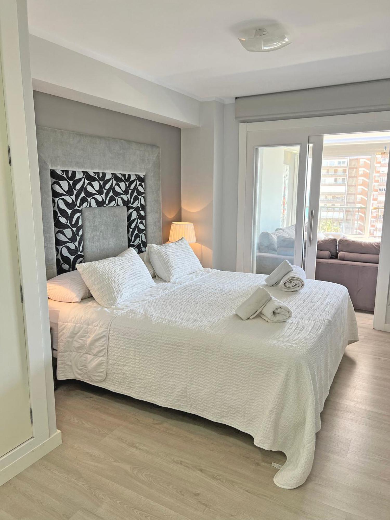 Lujo En La Playa. Parking Gratis Apartment Alicante Exterior photo