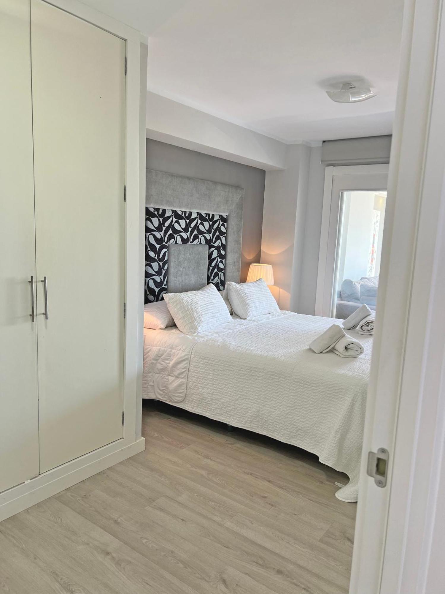 Lujo En La Playa. Parking Gratis Apartment Alicante Exterior photo